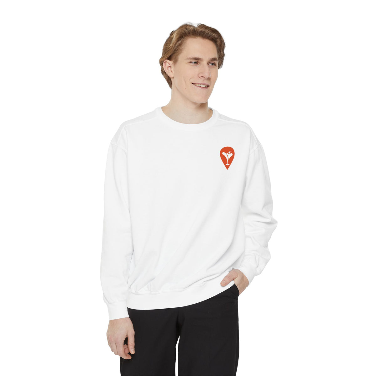 Wind & Sailing Crewneck Sweatshirt in White, male model, front